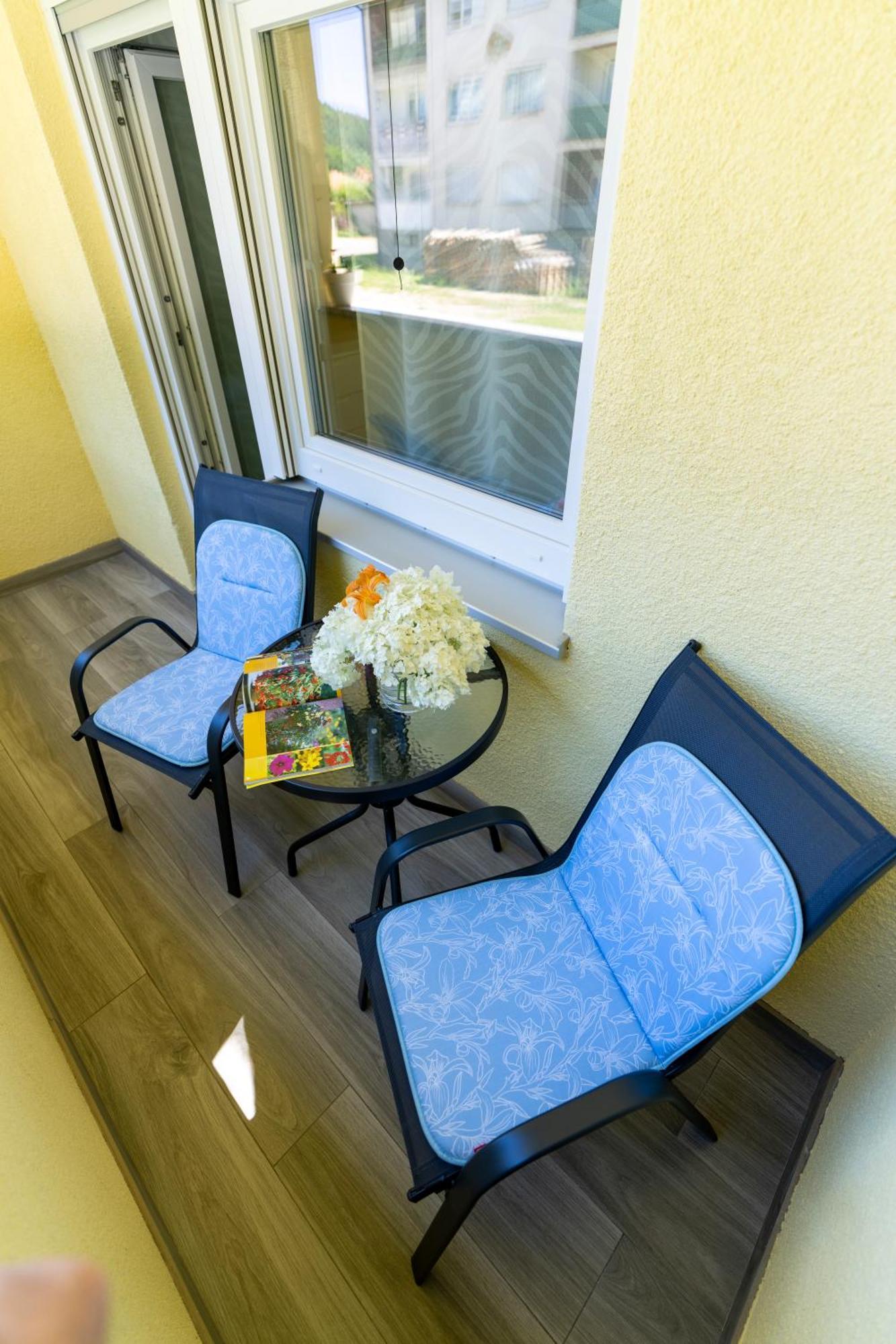 Ferienwohnung Lusi Otočac Exterior foto